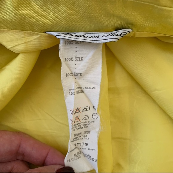 Vintage 90s Istante Versace Bright Yellow Silk Jacket Medusa Button sz 42 - Picture 15 of 16